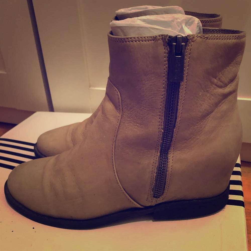 Kenneth Cole boots